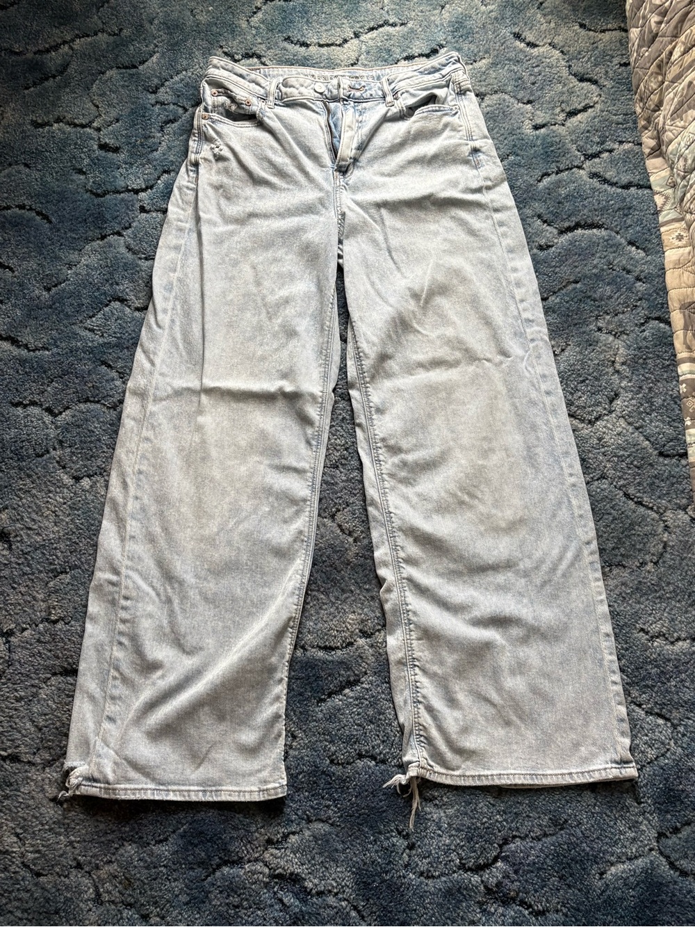 American Eagle Outfitters Light Blue Denim Mom Jeans size 8